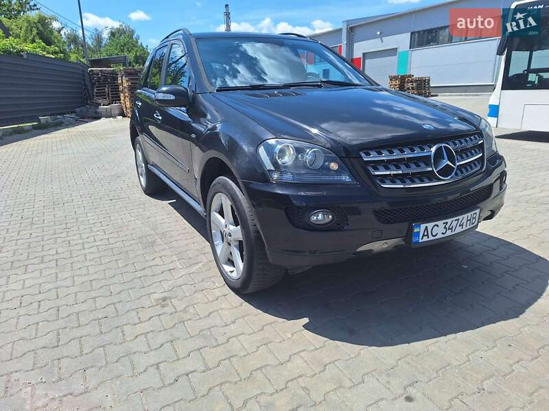 Позашляховик / Кросовер Mercedes-Benz M-Class 2008 в Нововолинську