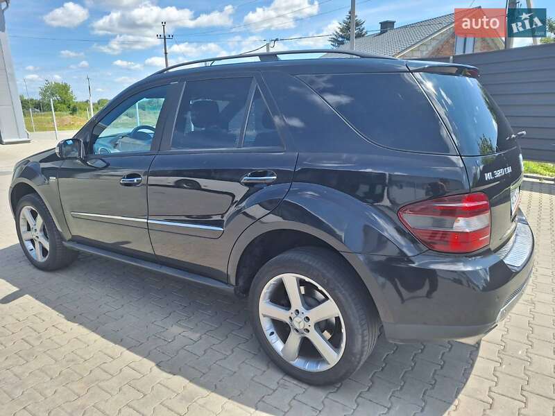 Позашляховик / Кросовер Mercedes-Benz M-Class 2008 в Нововолинську