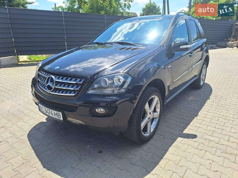 Позашляховик / Кросовер Mercedes-Benz M-Class 2008 в Нововолинську