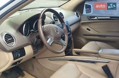 Внедорожник / Кроссовер Mercedes-Benz M-Class 2010 в 