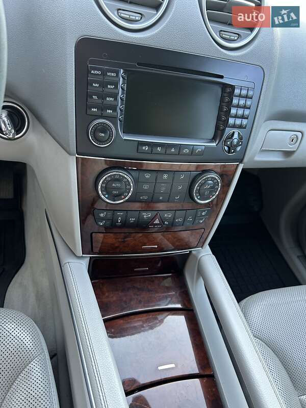 Внедорожник / Кроссовер Mercedes-Benz M-Class 2006 в Залещиках фото 20 Внедорожник / Кроссовер Mercedes-Benz M-Class 2006 в Залещиках