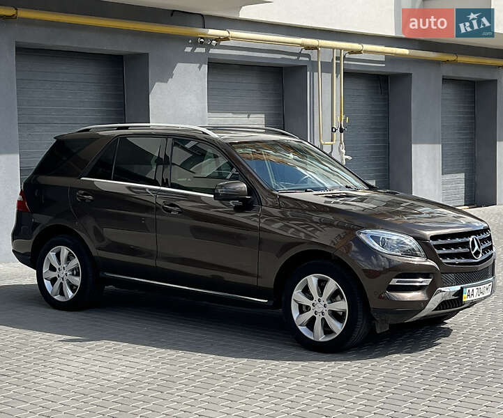 Внедорожник / Кроссовер Mercedes-Benz M-Class 2013 в Виннице