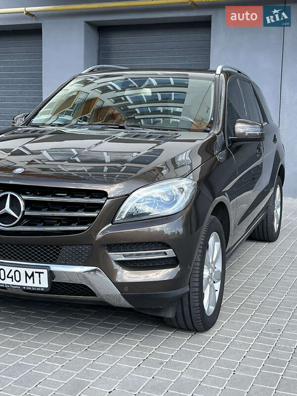Внедорожник / Кроссовер Mercedes-Benz M-Class 2013 в Виннице