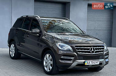 Внедорожник / Кроссовер Mercedes-Benz M-Class 2013 в 