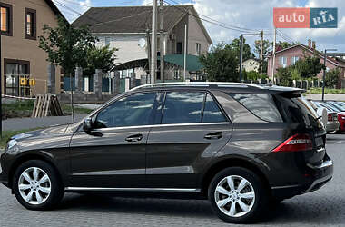 Внедорожник / Кроссовер Mercedes-Benz M-Class 2013 в 