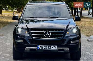 Внедорожник / Кроссовер Mercedes-Benz M-Class 2011 в 