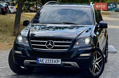 Внедорожник / Кроссовер Mercedes-Benz M-Class 2011 в 