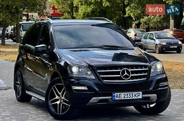 Внедорожник / Кроссовер Mercedes-Benz M-Class 2011 в 
