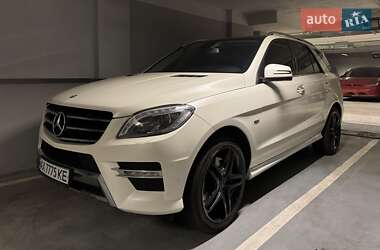 Позашляховик / Кросовер Mercedes-Benz M-Class 2012 в 