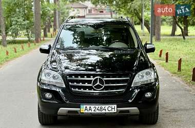 Позашляховик / Кросовер Mercedes-Benz M-Class 2010 в 