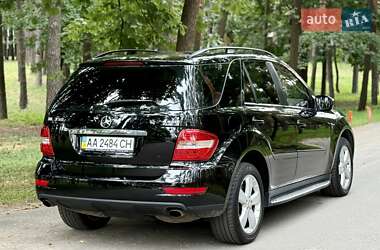 Позашляховик / Кросовер Mercedes-Benz M-Class 2010 в 