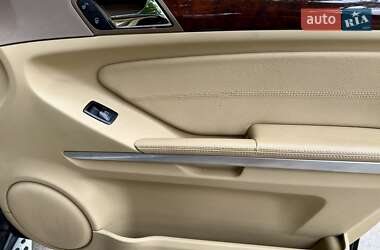 Позашляховик / Кросовер Mercedes-Benz M-Class 2010 в 