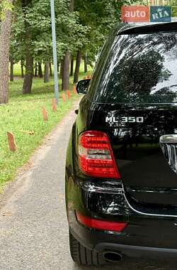 Позашляховик / Кросовер Mercedes-Benz M-Class 2010 в 