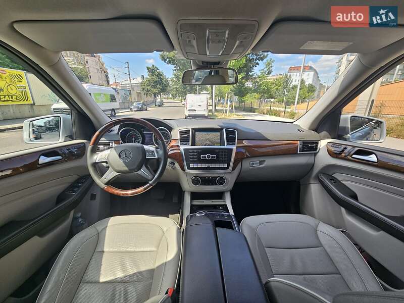 Внедорожник / Кроссовер Mercedes-Benz M-Class 2012 в Чопе