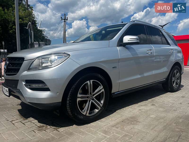 Mercedes-Benz M-Class 2012