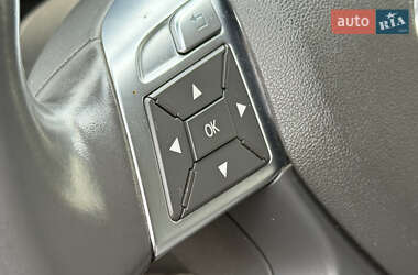 Позашляховик / Кросовер Mercedes-Benz M-Class 2014 в 