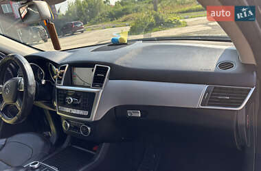 Внедорожник / Кроссовер Mercedes-Benz M-Class 2015 в 