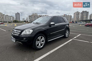 Mercedes-Benz M-Class 2010