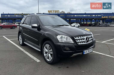Внедорожник / Кроссовер Mercedes-Benz M-Class 2010 в 