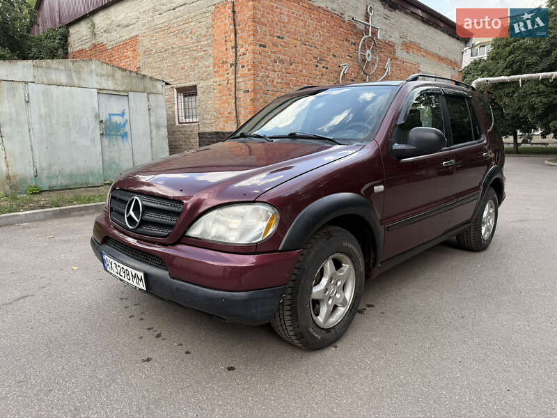 Внедорожник / Кроссовер Mercedes-Benz M-Class 1998 в Чугуеве