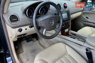 Внедорожник / Кроссовер Mercedes-Benz M-Class 2006 в 