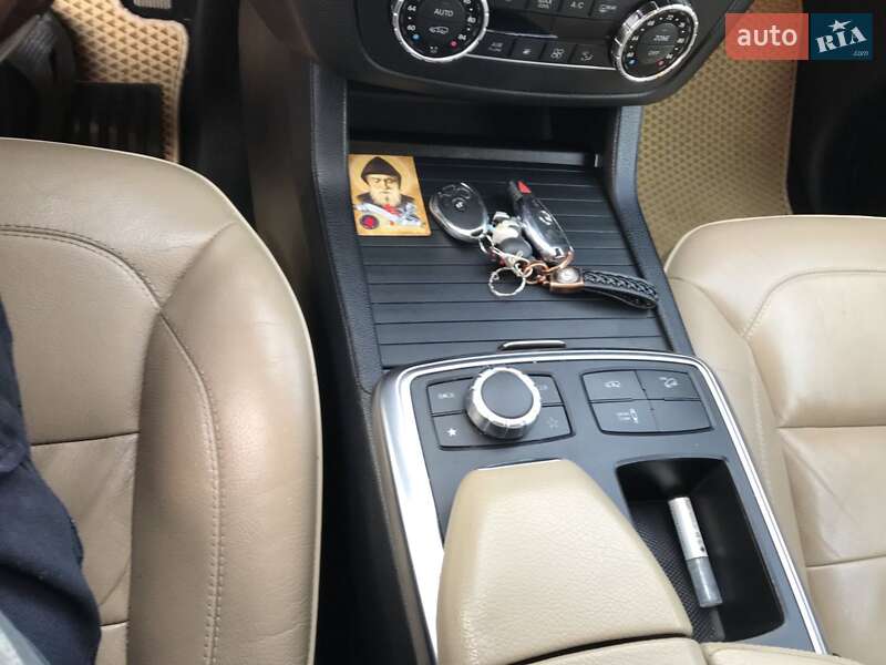 Внедорожник / Кроссовер Mercedes-Benz M-Class 2012 в Ивано-Франковске фото 9 Внедорожник / Кроссовер Mercedes-Benz M-Class 2012 в Ивано-Франковске