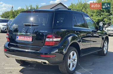 Внедорожник / Кроссовер Mercedes-Benz M-Class 2011 в 