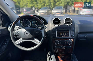 Внедорожник / Кроссовер Mercedes-Benz M-Class 2011 в 