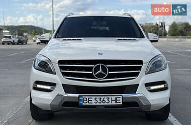 Внедорожник / Кроссовер Mercedes-Benz M-Class 2012 в 