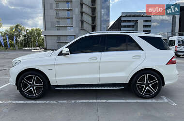 Внедорожник / Кроссовер Mercedes-Benz M-Class 2012 в 