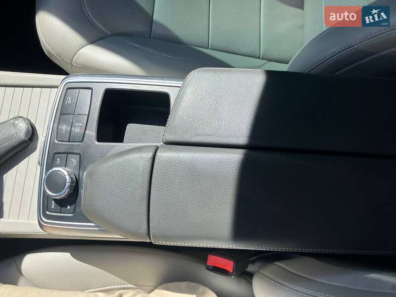 Позашляховик / Кросовер Mercedes-Benz M-Class 2013 в Львові