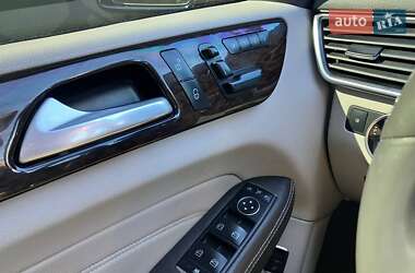 Внедорожник / Кроссовер Mercedes-Benz M-Class 2013 в 