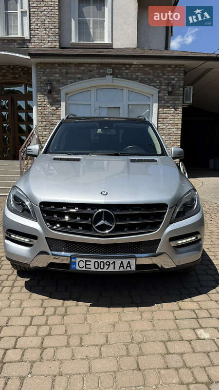 Внедорожник / Кроссовер Mercedes-Benz M-Class 2012 в 