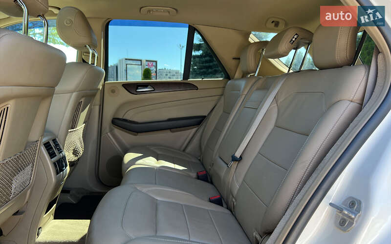 Внедорожник / Кроссовер Mercedes-Benz M-Class 2014 в Львове