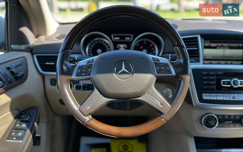 Внедорожник / Кроссовер Mercedes-Benz M-Class 2014 в Львове