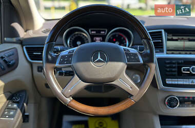 Внедорожник / Кроссовер Mercedes-Benz M-Class 2014 в 