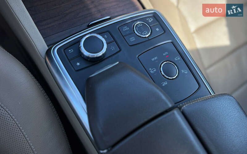 Внедорожник / Кроссовер Mercedes-Benz M-Class 2014 в Львове