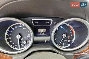 Внедорожник / Кроссовер Mercedes-Benz M-Class 2015 в 