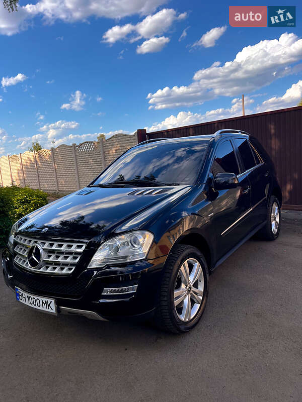 Позашляховик / Кросовер Mercedes-Benz M-Class 2009 в Подільську