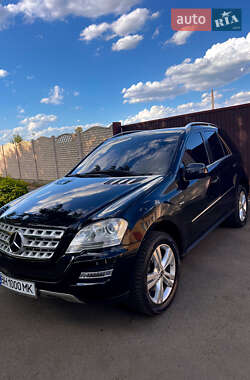 Внедорожник / Кроссовер Mercedes-Benz M-Class 2009 в 