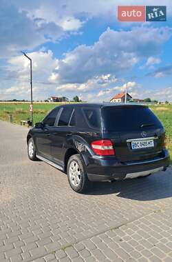 Внедорожник / Кроссовер Mercedes-Benz M-Class 2006 в 