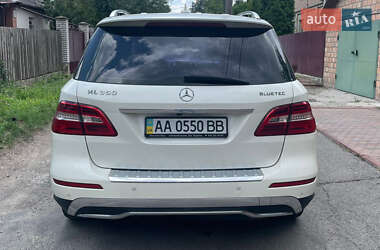 Внедорожник / Кроссовер Mercedes-Benz M-Class 2013 в 