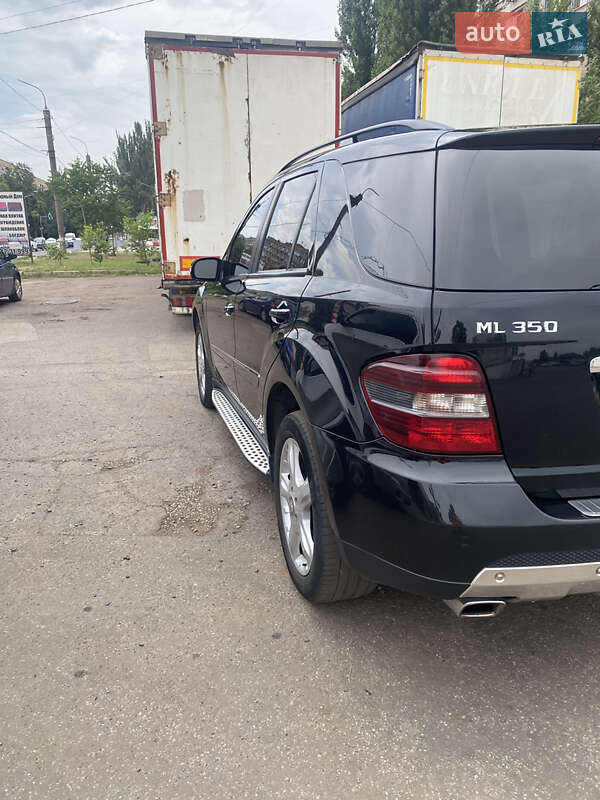 Внедорожник / Кроссовер Mercedes-Benz M-Class 2008 в Кривом Роге