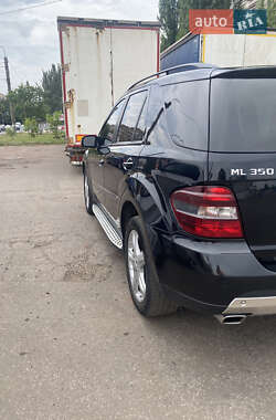 Внедорожник / Кроссовер Mercedes-Benz M-Class 2008 в 