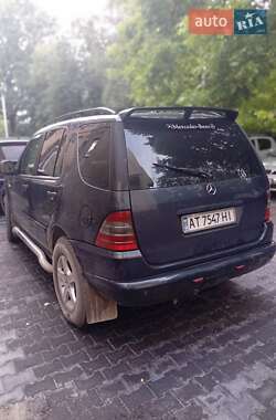 Внедорожник / Кроссовер Mercedes-Benz M-Class 2001 в 