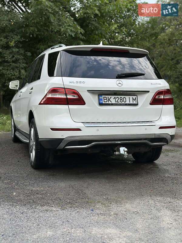 Внедорожник / Кроссовер Mercedes-Benz M-Class 2015 в Звягеле фото 2 Внедорожник / Кроссовер Mercedes-Benz M-Class 2015 в Звягеле