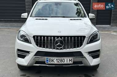 Внедорожник / Кроссовер Mercedes-Benz M-Class 2015 в Звягеле