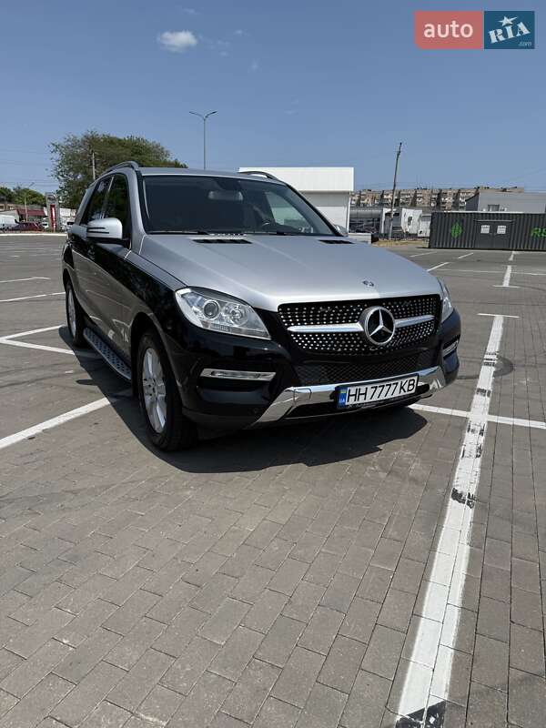 Внедорожник / Кроссовер Mercedes-Benz M-Class 2013 в Одессе