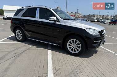 Внедорожник / Кроссовер Mercedes-Benz M-Class 2013 в 