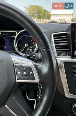 Внедорожник / Кроссовер Mercedes-Benz M-Class 2013 в 